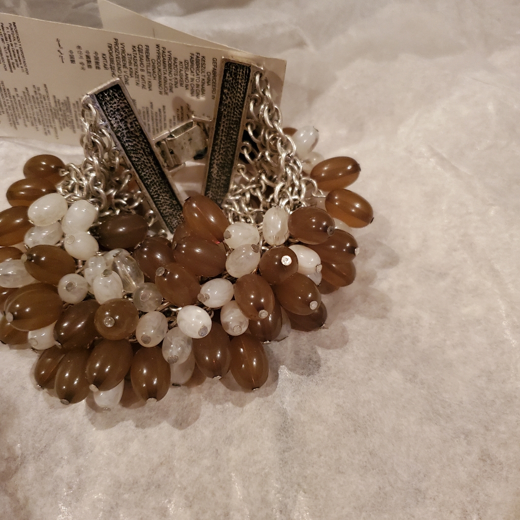 Mango Large Beaded Bracelet Olive Green And White New With Tags 11$